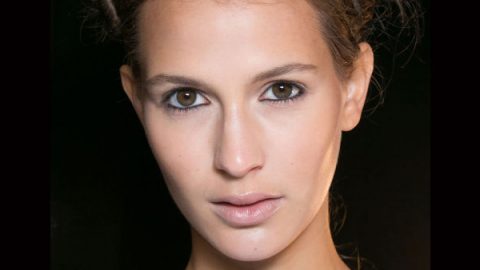 صيحة الكحل الأسود داخل العين من Phillip Lim ربيع 2016