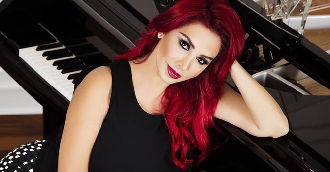 جويل تودع الشعر الأحمر وتستقبل لون جديد