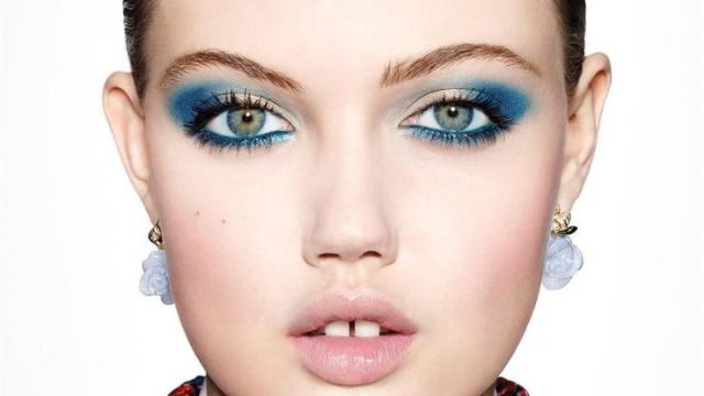 مكياج عيون بالظلال البيج والزرقاء مع احمر شفاه نيود 2015