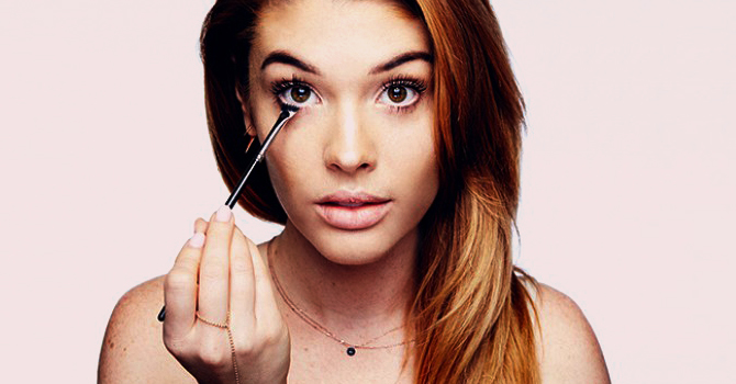 كيف تمتلكين نظرة عين واضحة بدون ماسكارا؟