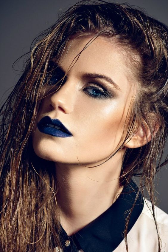 مكياج عيون دخاني مع احمر شفاه ازرق 2016