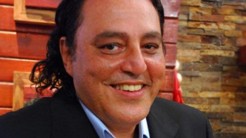 نجوم العالم العربى ينعون حسين الإمام