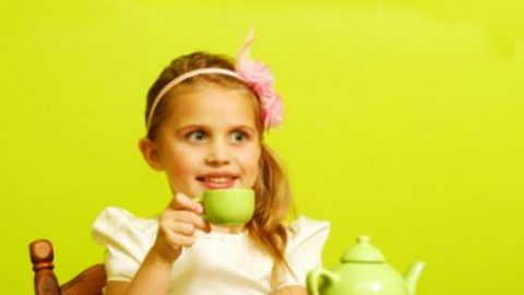 أداب المائده لطفلك