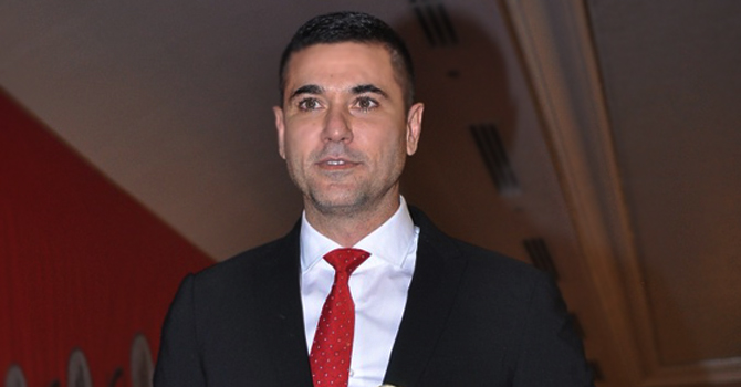 أحمد عز يخرج عن صمته بسبب منه شلبي