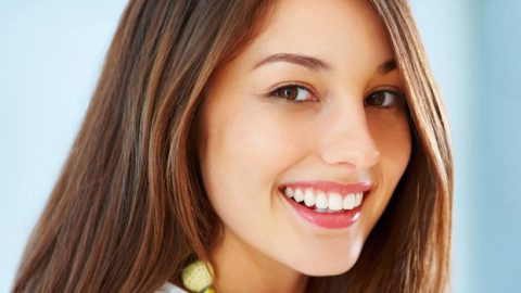 اكتشفي حقائق جديدة حول تبييض الأسنان