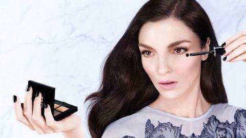 أفضل مستحضرات الماسكارا لرموش طويلة وكثيفة