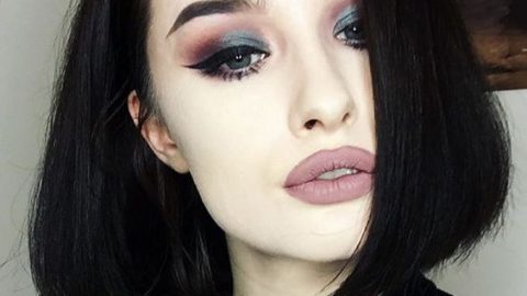 مكياج عيون بظلال ممزوجة مع احمر شفاه نيود