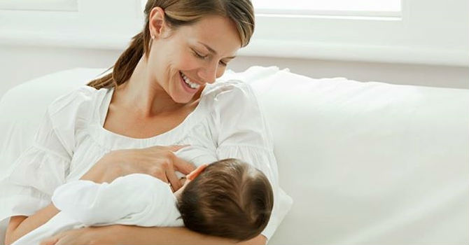 كيف تتفادي تأثير الصيام على رضاعتك لطفلك؟