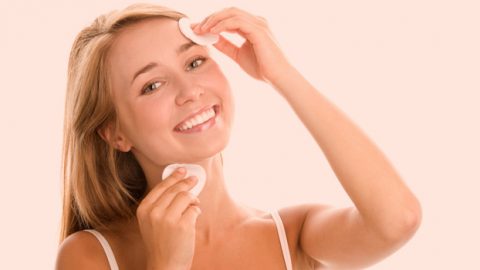 وصفات لتقشير البشرة المعرضة لحب الشباب