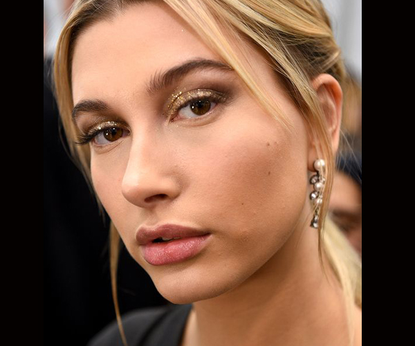 مكياج العيون الغليتر من Tommy Hilfiger 2016