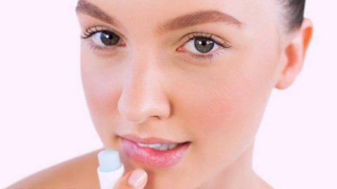 طرق التخلص من جفاف الشفاه في رمضان