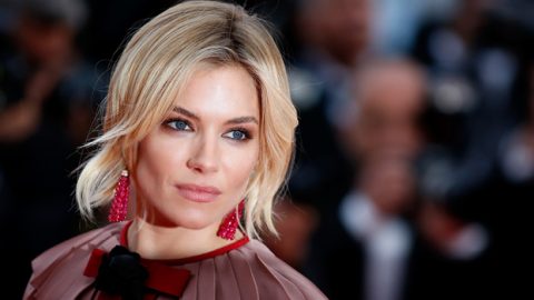 إطلالة سيينا ميلر اليوم تثبت جمالها في مهرجان كان 2015