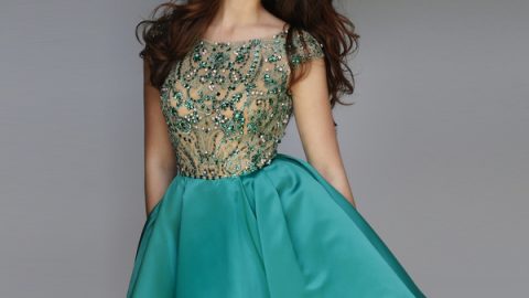 فستان أخضر قصير مطرز من Sherri hill شتاء 2015