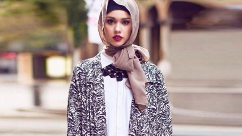 5 أوشحة أساسية لا غنى عنها فى خزانتك