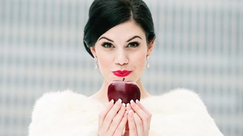 كيف تطبقين مكياجك الصيفي في الشتاء؟