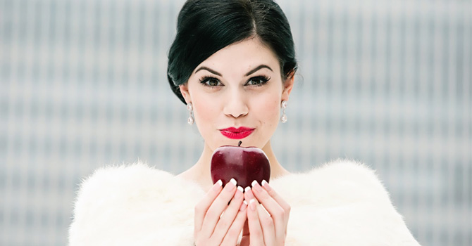 كيف تطبقين مكياجك الصيفي في الشتاء؟