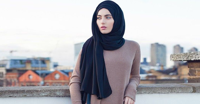 3 طرق شبابية لارتداء الحجاب هذا الخريف