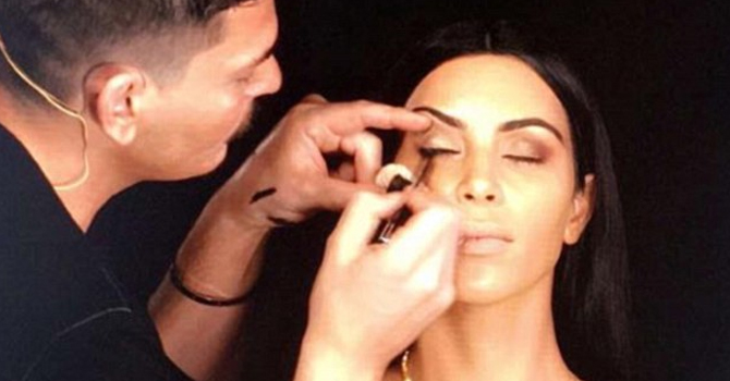 ورشة مكياج خبير تجميل كيم كارداشيان بحضور مدونات التجميل