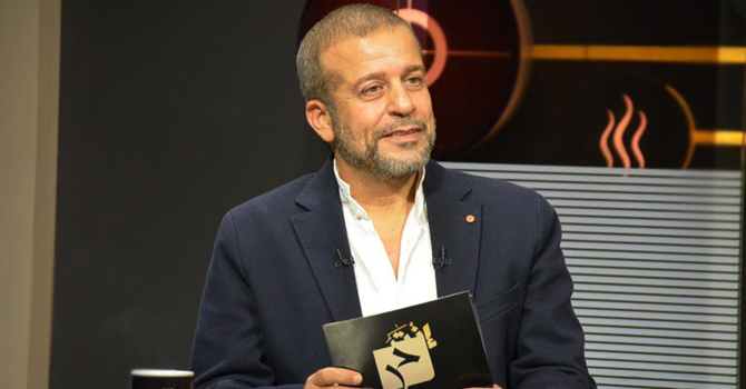شريف منير يصدر بيان ردًا على اعتذار شيرين