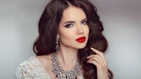 4 خطوات لتمتلكي شفاه مثالية بحفل زفافك