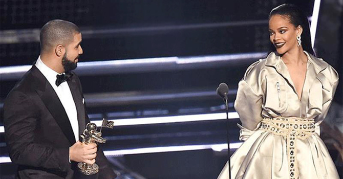 ريهانا في حفل الـVMAS محظوظة بالفن والحب