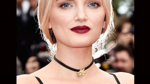 Lily Donaldson بأحمر شفاه أحمر جريء في مهرجان كان 2016
