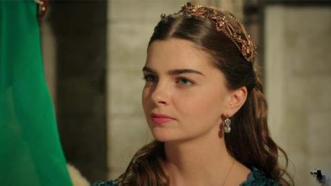 أحدث إطلالات السلطانة مريم