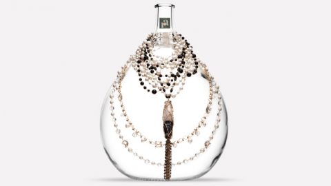 قلادات فريدة بتفاصيل راقية من ROSANTICA 2016