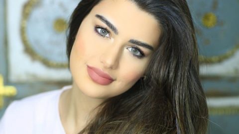 الفاشينيستا روان بن حسين بعدسات لاصقة ملونة