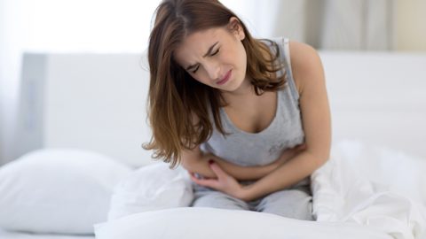 حيل جديدة للتخلص من آلام الدورة الشهرية