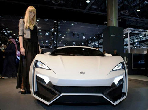 نجل أمير قطر يشتري أغلى سيارة في العالم