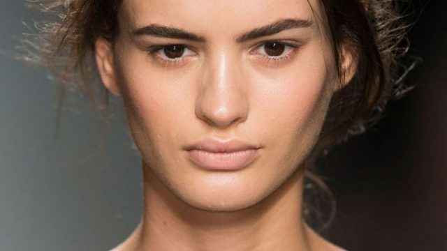 اكسسوار شعر مرصع بالفصوص الكريستالية الزرقاء ربيع 2015