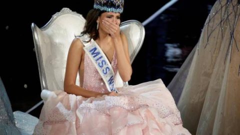 ملكة جمال العالم 2016 تبلغ من العمر 19 عام