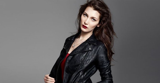 بيلا حديد أفضل عارضة أزياء لعام 2016 وجيجي في المرتبة الثانية