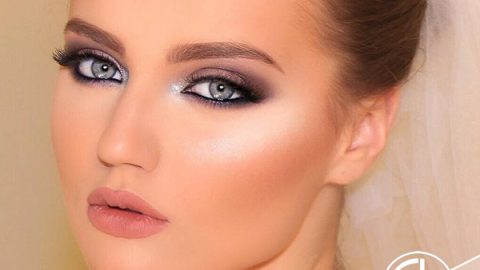 مكياج عيون دخاني بظلال ممزوجة مع أحمر شفاه نيود داكن من سامر خزامي لعروس عيد الأضحى 2015