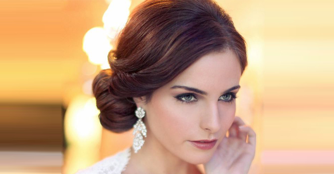 تسريحات شعر عروس العيد الملائمة لشكل وجهها