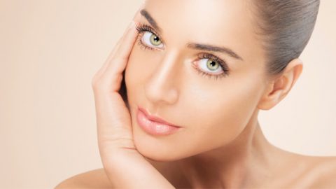 أخطاء ترتكبينها عند العناية ببشرتك الدهنية