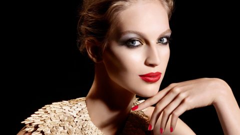 مكياج شانيل 2014 للعطلات من وحي الريش اللامع