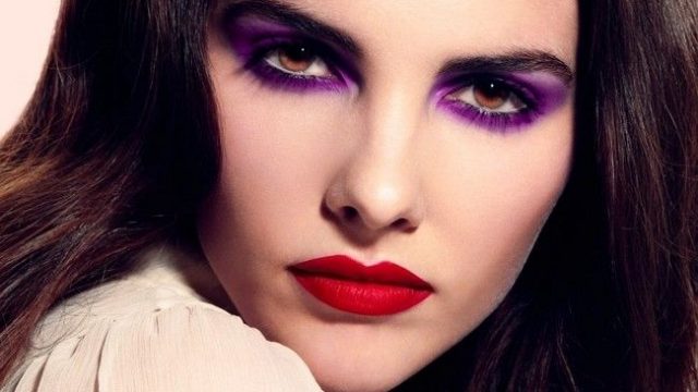 ظلال جفون أرجواني مع أحمر شفاه أحمر 2015
