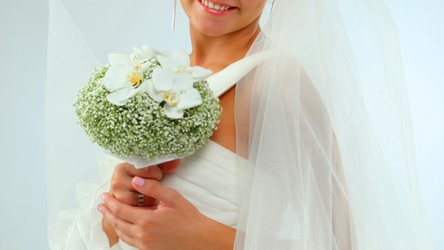 تقاليد تعطير العروس قبل الزفاف