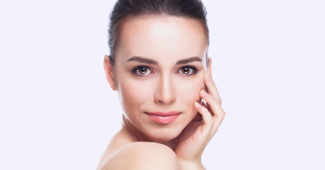 هالة عجم: امتلكي بشرة نضرة بأربع خطوات أساسية