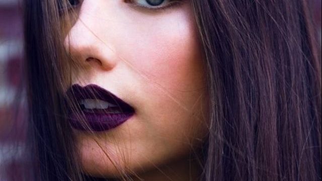 أحمر شفاه أرجواني 2014