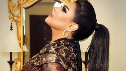 زوج أحلام يُهديها ساعة مرصعة بالألماس .. كم يبلغ ثمنها؟