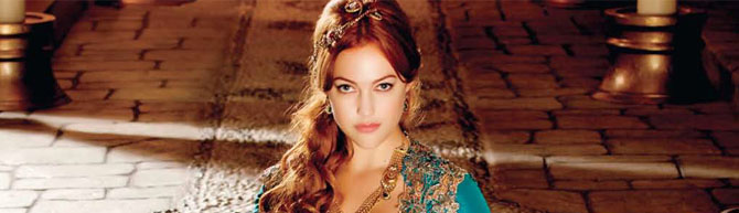 مريم أوزرلي تـُعطي طفلتها لقب عائلتها ووالدها يعترض