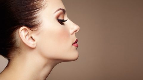 كيف اعتمد مكياج مناسب لبشرتي الجافة؟