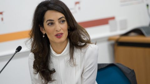 منحة أمل كلوني الدراسية لدعم طلاب الوطن العربي