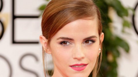 إيما واتسون بإطلالة رقيقة في عرض فيلم نوح بلندن