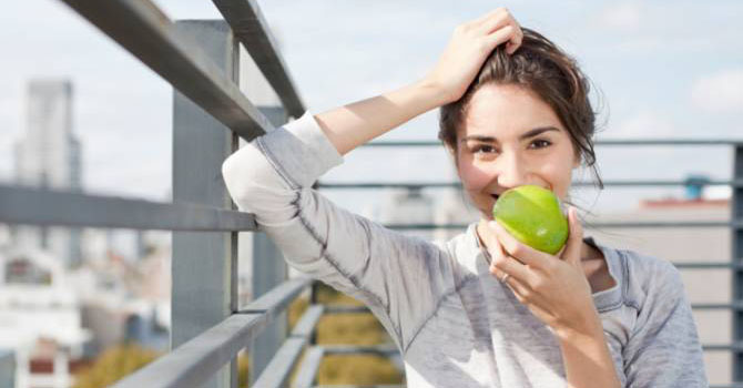 هل يجب أن تفقدي وزنك أثناء الخطوبة؟