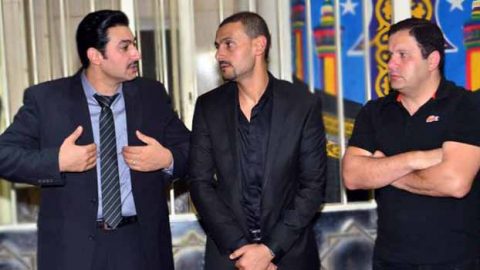 رامز وياسر جلال وملامح الحزن في عزاء والدهما