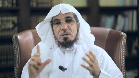 وفاة زوجة وإبن الشيخ سلمان العودة بحادث مروع